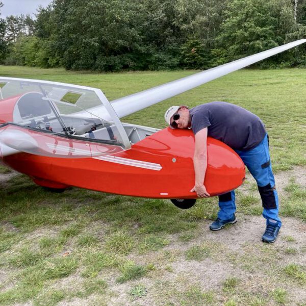 Glücklicher Flieger - Alleinflug